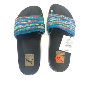 coogi flip flops